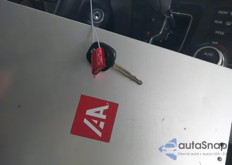 2018 Toyota Sienna Le 8 Passenger из США, поврежденный, VIN 5TDKZ3DC4JS942314